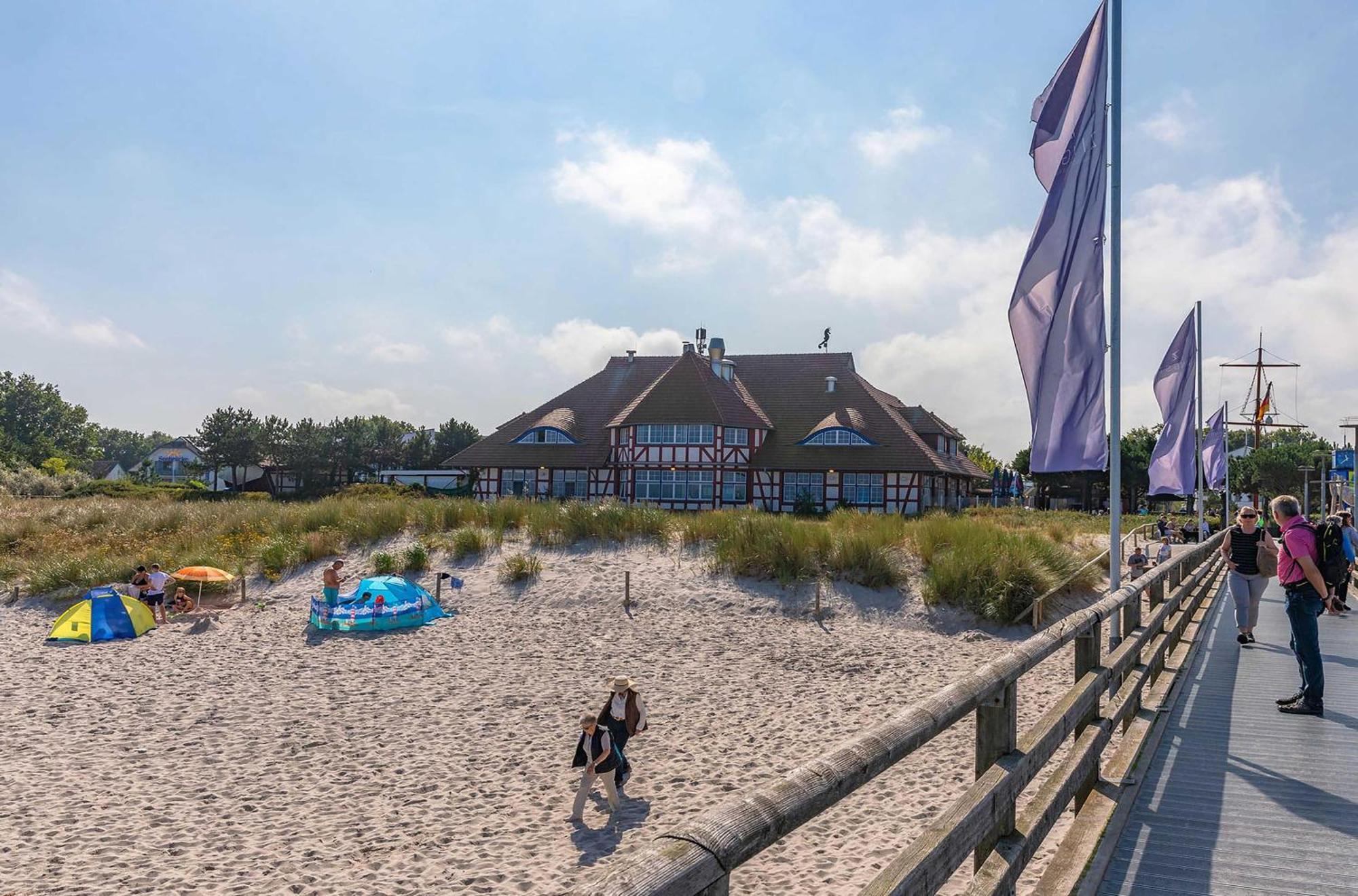 Strand 징스트 외부 사진